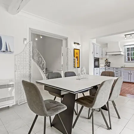 بيت للعطل La Belle Provence روكبرون-سور-أرجينس